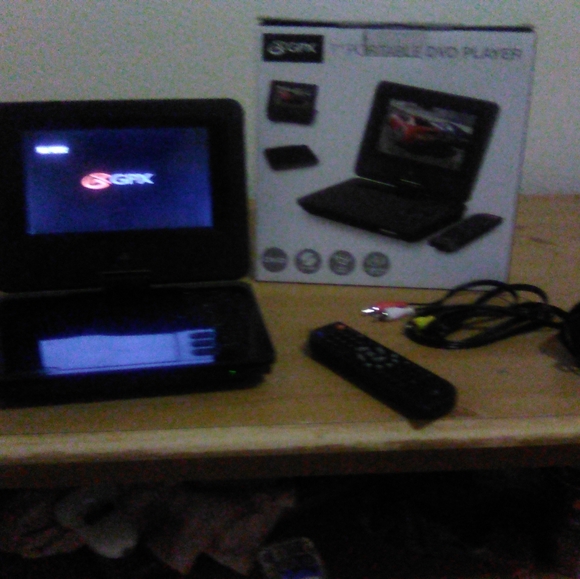 Iview Laptop Magnus Plus and Laptop Desk - Picture 9 of 11